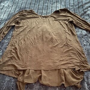 Pebble and stone top